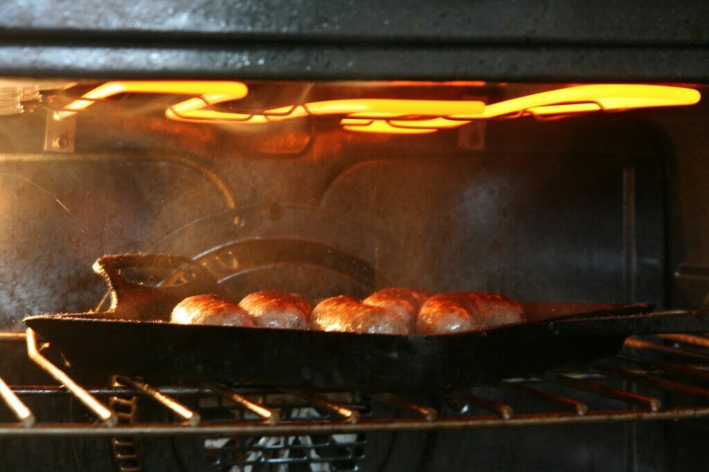 sausages broiling cooking method n the oven under the grill