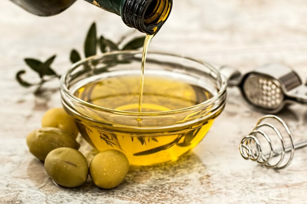 olive oil, most used kitchen ingredients